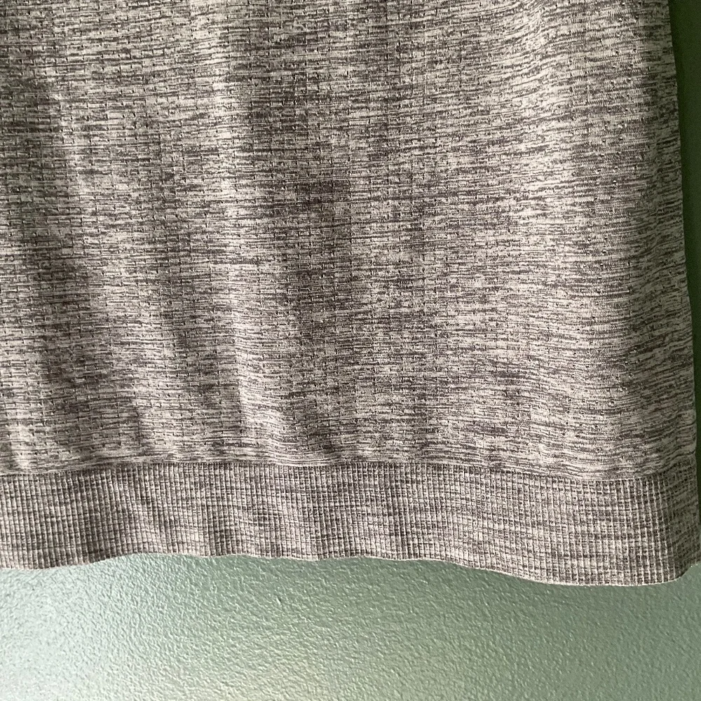 Altheta Seamless Heather Tank! / NWT!!  🥳 - Picture 6 of 10